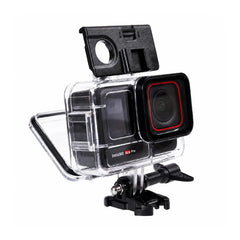 AeroFocus Insta360 Ace Pro 2 waterproof case with secure three-stage buckle lock